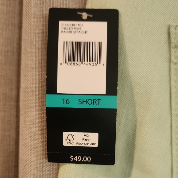 Bandolino Women's Jeans - Picture 2 of 4